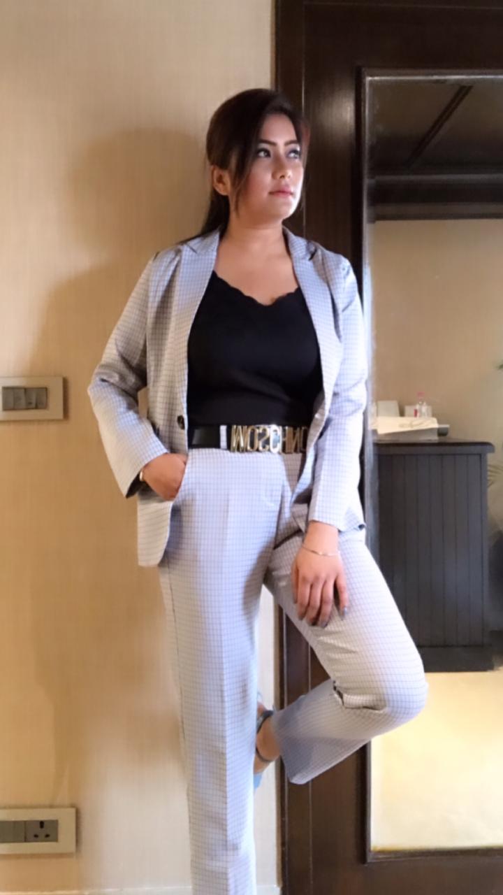 hot  call girls in Thaltej Chokdi